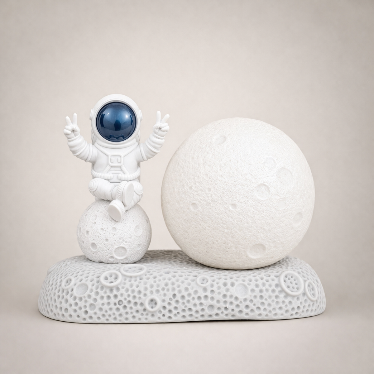 Astronaut Moon Night Light