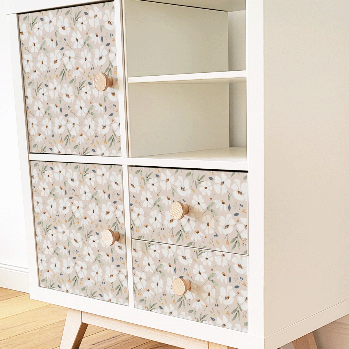 Furniture wrap - Spring flowers