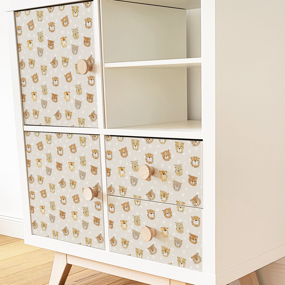 Furniture wrap - Little Animals